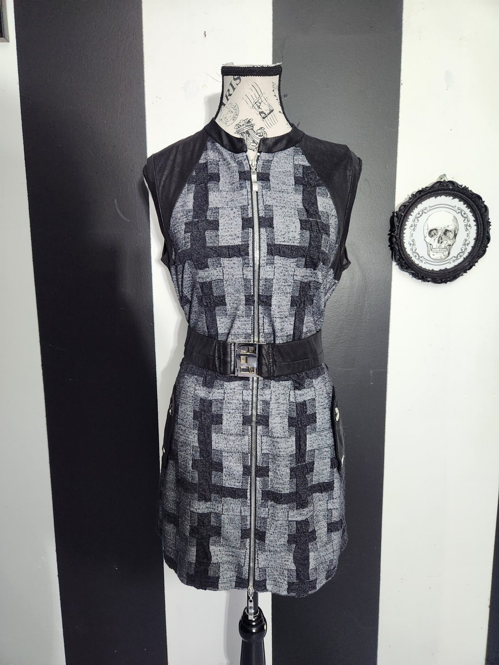 Joseph Ribkoff Black and Gray Geometric Zip-Front Mini Dress